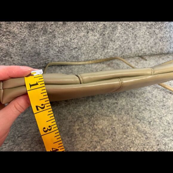 Vintage Taupe Leather Handbag Beige Convertible Clutch - Picture 7 of 8